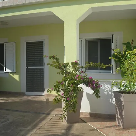 Apartman Russo Tisno