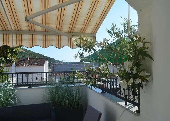 Russo Apartman Tisno