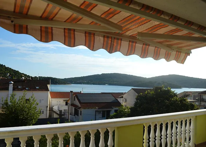 Russo Apartman Tisno